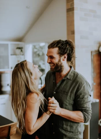zoe-cox-counselling-couple-dancing